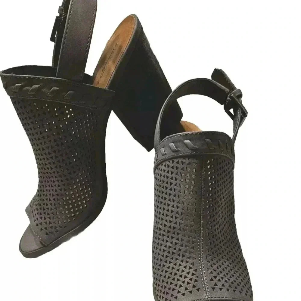 New Indigo Rd. Grey Sandals Women's 7M Slingback Block Heels Casual Open Toe - Picture 3 of 6